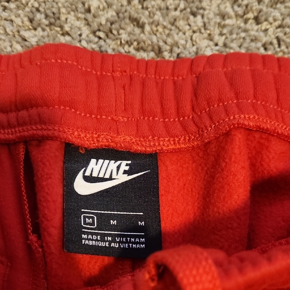 Nike Men's Joggers - Picture 2 of 3
